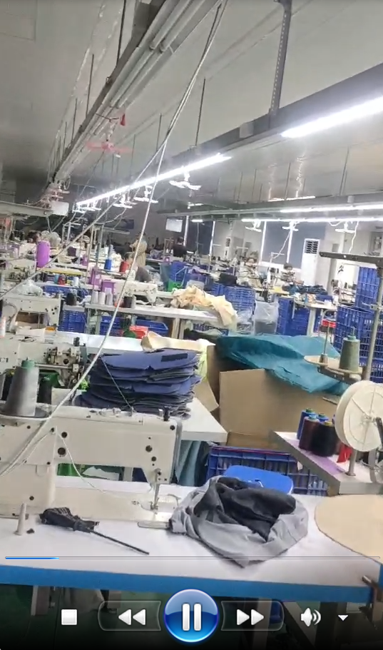 铭利工作服生产车间